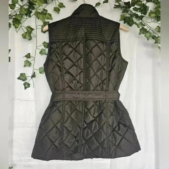 Like New Banana Republic Puffer Vest with a Belt - Picture 3 of 7